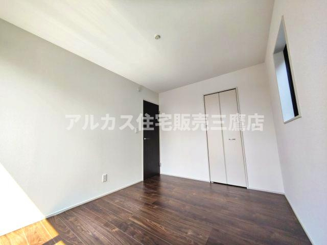 三鷹市上連雀６丁目 中央線 三鷹駅 新築戸建の洋室