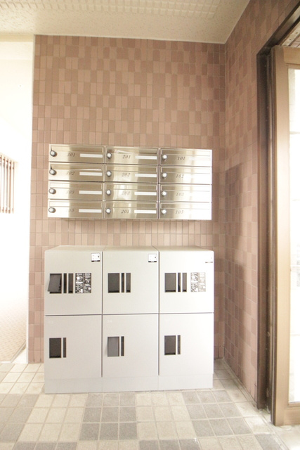 メゾンルミエールのその他共用部分|清潔なロビー♪