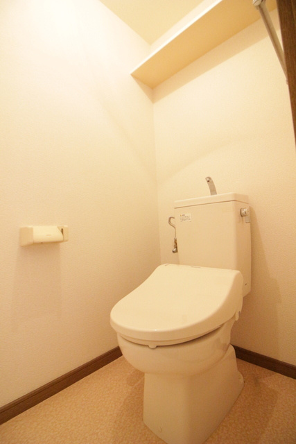 メゾンルミエールのトイレ|嬉しい温水洗浄便座付き♪