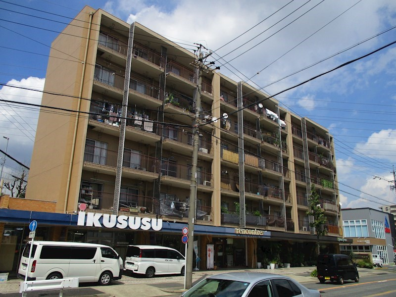 香流橋ハイツの外観