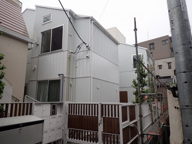 グランエッグス本郷の外観