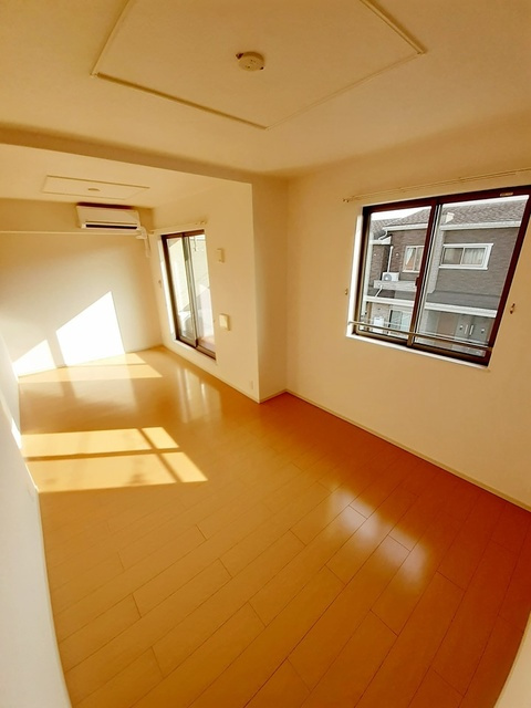 グランハピネス　Ⅲの居間・リビング|居室・リビング