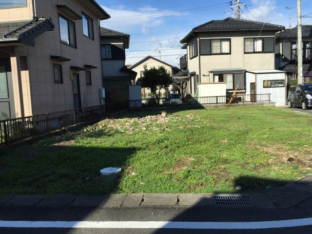 東近江市佐生角地の外観|土地図面で言えば、下から撮影したものです。