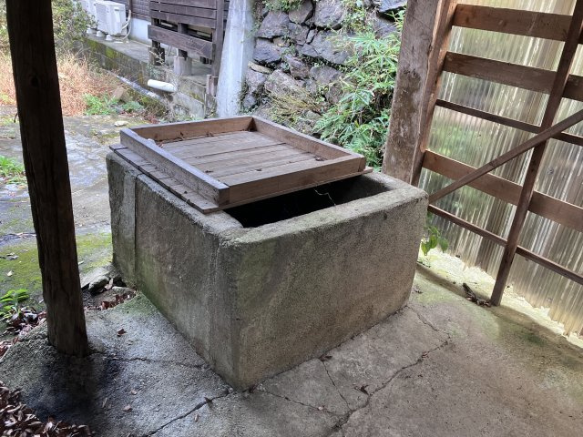 滋賀県蒲生郡日野町安部居678,679　中古戸建の設備|井戸