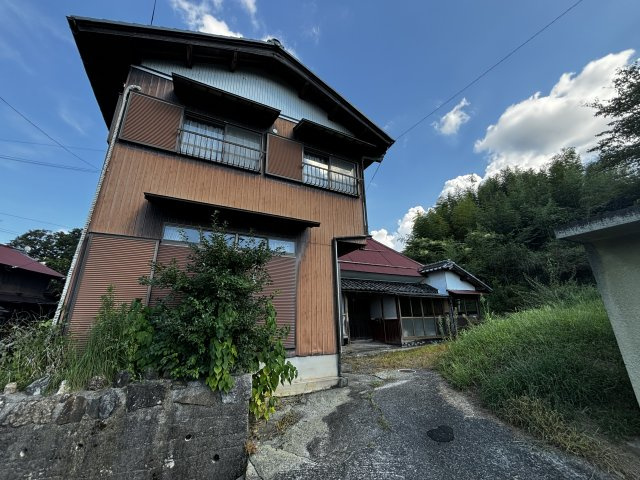滋賀県蒲生郡日野町安部居678,679　中古戸建の外観|外観別角度