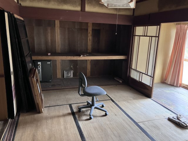 滋賀県蒲生郡日野町安部居678,679　中古戸建の和室|和室ならではの温かな和の空間で寛ぎの時間を過ごせます