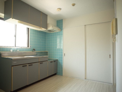 【居間・リビング】 | バンドーム大津和 | ダイニングキッチン