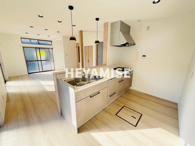 長崎市城山台1丁目戸建のキッチン