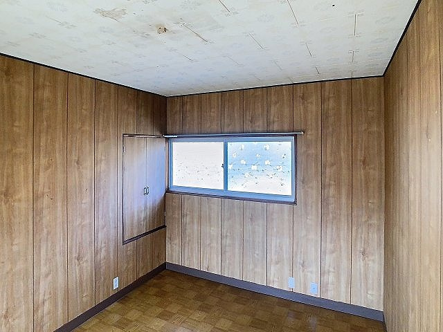 塚ノ原の一戸建ての洋室|きれいな洋室です