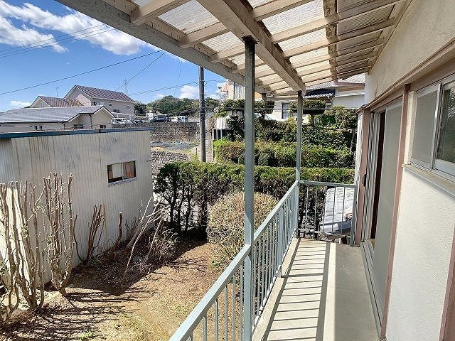 塚ノ原の一戸建てのバルコニー|バルコニー付きです