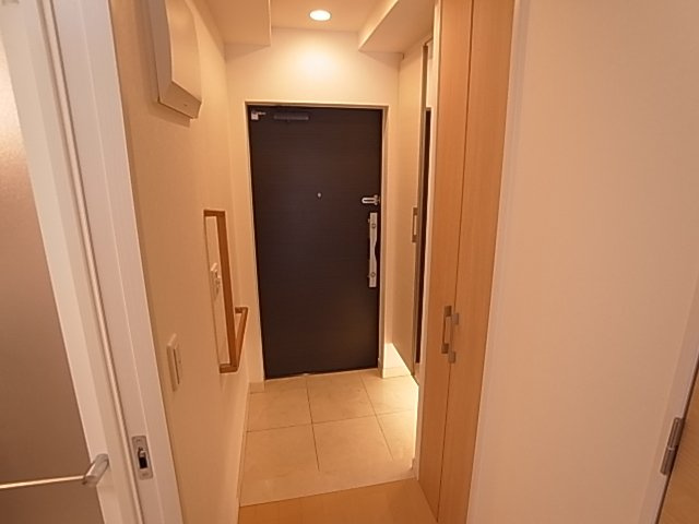 神戸市長田区若松町３丁目の賃貸マンションの玄関