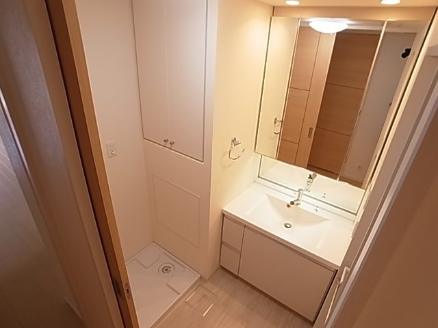 神戸市長田区若松町３丁目の賃貸マンションの洗面所