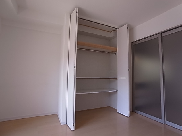 神戸市長田区若松町３丁目の賃貸マンションの収納