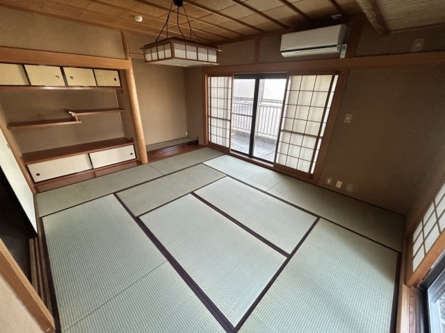 大和高田市本郷町の賃貸マンションの和室