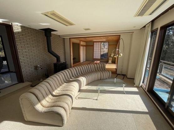 【居間・リビング】 | 川奈五毛平別荘地　戸建