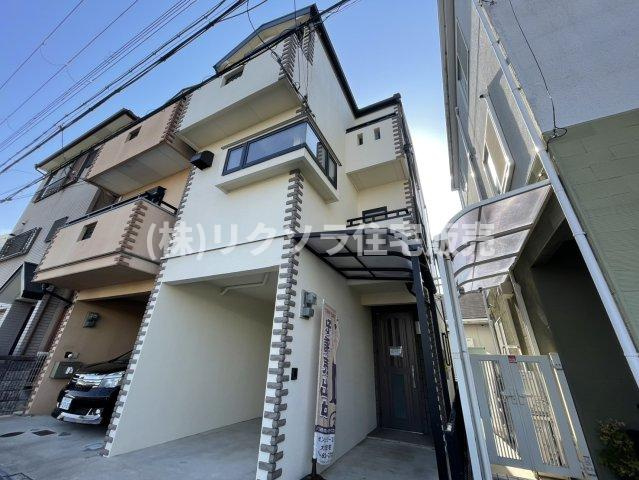 豊野町　中古一戸建ての外観|新しい生活にいかがでしょうか？外観はお住まいの顔になります。こだわりたいポイントですね。外壁塗装や屋根塗装のご相談も承っております。
■現地内覧・資金計画相談・住宅ローン相談もお問合せ受付中■