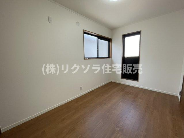 豊野町　中古一戸建ての子供部屋|洋室4.5帖
■物件内覧・資金計画相談・住宅ローン相談、リフォーム相談、お問合せ受付中■
※当日・翌日のご内覧、ご相談はお電話でのお問合せがスムーズです！