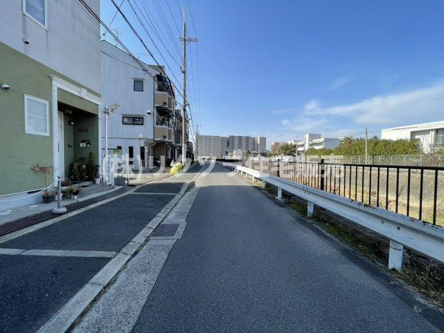 豊野町　中古一戸建ての前面道路含む現地写真|北　幅員6.94ｍ
■物件内覧・資金計画相談・住宅ローン相談、リフォーム相談、お問合せ受付中■
※当日・翌日のご内覧、ご相談はお電話でのお問合せがスムーズです！