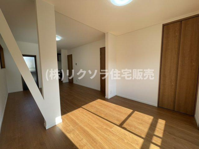 豊野町　中古一戸建ての居間・リビング|LDK16.0帖
■物件内覧・資金計画相談・住宅ローン相談、リフォーム相談、お問合せ受付中■
※当日・翌日のご内覧、ご相談はお電話でのお問合せがスムーズです！