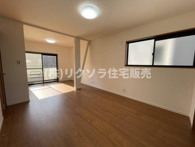 豊野町　中古一戸建てのキッチン|LDK16.0帖
■物件内覧・資金計画相談・住宅ローン相談、リフォーム相談、お問合せ受付中■
※当日・翌日のご内覧、ご相談はお電話でのお問合せがスムーズです！