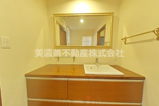 ６５１８２　岐阜市正木南１丁目中古住宅（平家）の洗面所