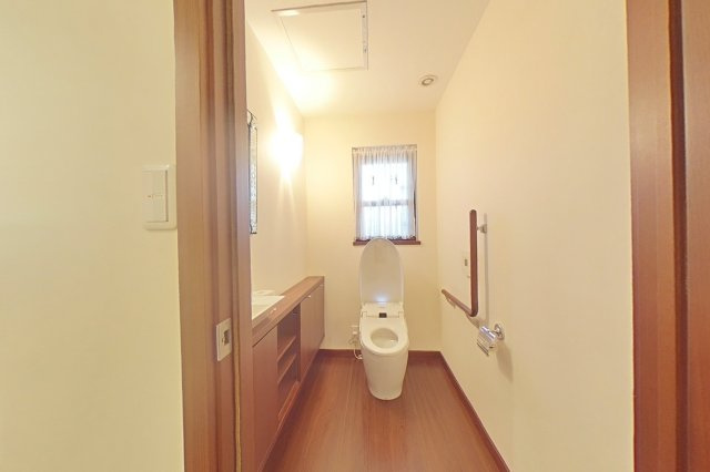 ６５１８２　岐阜市正木南１丁目中古住宅（平家）のトイレ