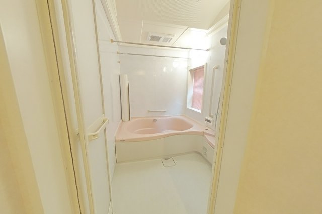 ６５１８２　岐阜市正木南１丁目中古住宅（平家）の浴室
