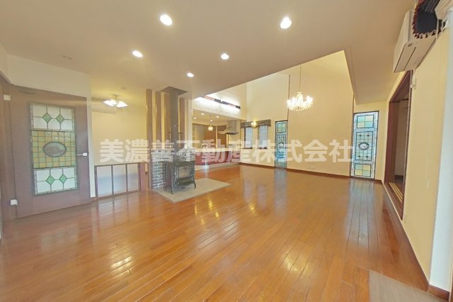 ６５１８２　岐阜市正木南１丁目中古住宅（平家）の居間・リビング