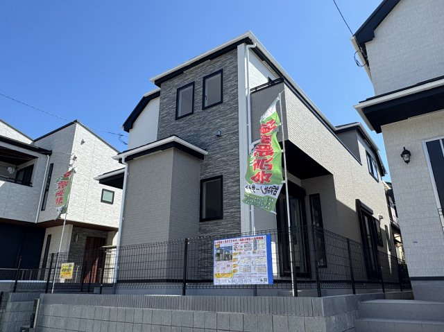 松戸市中和倉新築戸建【上本郷小学校：10分】の外観|1号棟外観・完成済み内覧可能です！