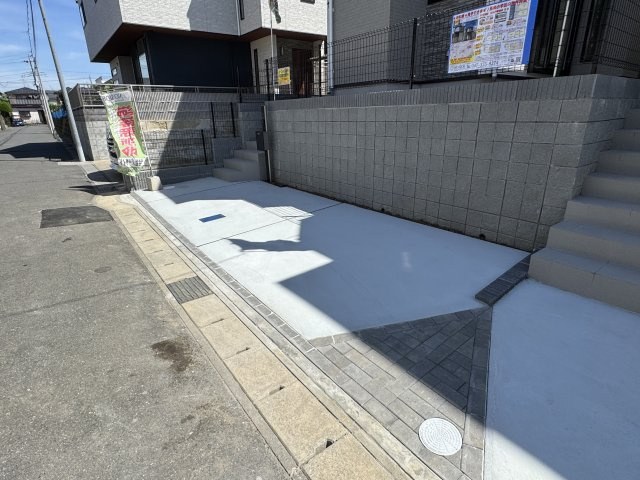 松戸市中和倉新築戸建【上本郷小学校：10分】の駐車場|1号棟駐車スペース