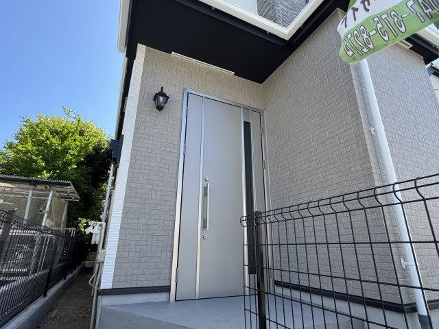 松戸市中和倉新築戸建【上本郷小学校：10分】のエントランス