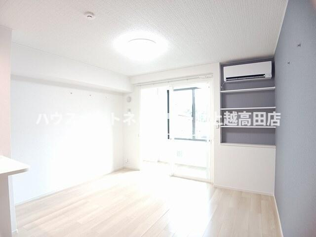 Ｍａｉｓｏｎ　ｄｅ　ＹＫ　Ⅱの居間・リビング|洋室