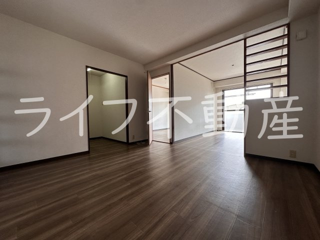 石賀ハイムの居間・リビング|ゆったりとしたリビングです