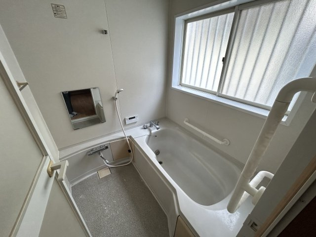 和歌山市西庄・中古戸建・54664の浴室