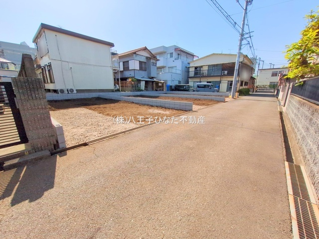 祝　成約済み　八王子市　台町１丁目　新築戸建て　２４ー１期の前面道路含む現地写真|～仲介手数料無料☆八王子ひなた不動産～　八王子市台町　新築戸建て