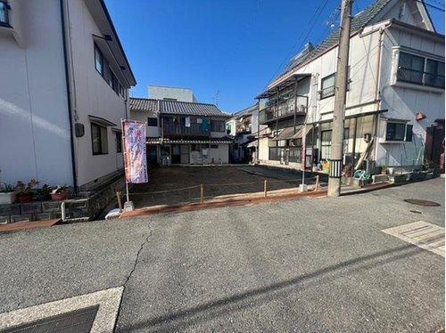 呉市広長浜３丁目の前面道路含む現地写真|建築プランや費用などご希望を何でもご相談下さい！
角地☆広南小学校まで徒歩４分♪