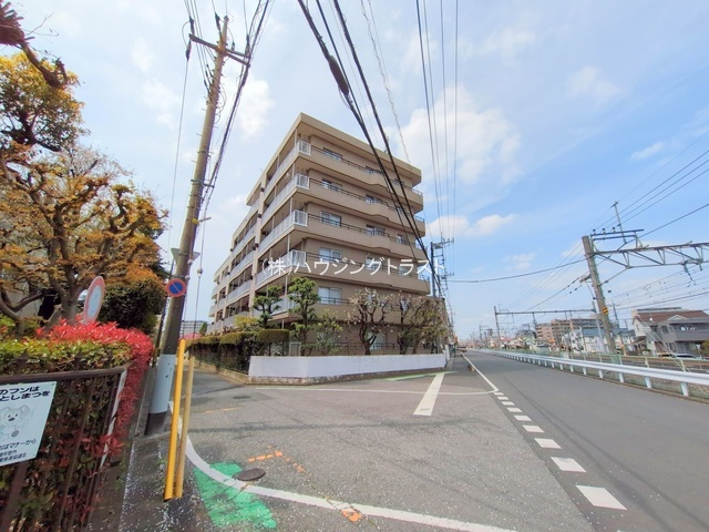 仲介手数料無料　新所沢サンハイツの外観