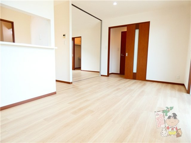 シャーメゾン・エレガンス壱番館の居間・リビング