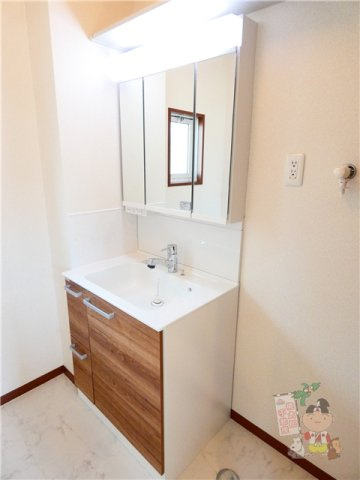 シャーメゾン・エレガンス壱番館の洗面所