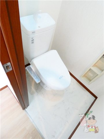 シャーメゾン・エレガンス壱番館のトイレ