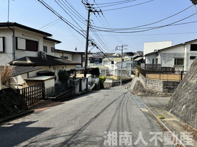 鎌倉市津西１丁目２４－１５戸建ての周辺