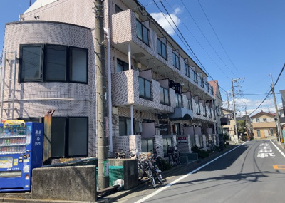 【外観】 | キャトルセゾン清新 | 最寄り駅が近いなどの交通アクセスが良い土地だと暮らしやすいですよね。通勤・通学の観点から土地を選ぶことも大切です！自身や家族のライフワークからあったの物件を探しましょう！当社営業がお力になります！