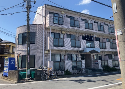 【外観】 | キャトルセゾン清新 | 土地の面積＝住宅面積ではありません。建ぺい率の問題などで、土地のある場所によって住宅を建てられる面積は限られています。高さもしかり、「土地」という言葉の中には、建築条件も含まれると考えておきましょう。