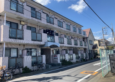 【外観】 | キャトルセゾン清新 | 家を建てる前提で土地を探している場合、地盤の丈夫さは譲れない条件の一つです。地盤が脆弱だと追加工事が必要となります。また、過去に地盤沈下や液状化現象を起こした土地は、できるだけ避けた方がいいでしょう。