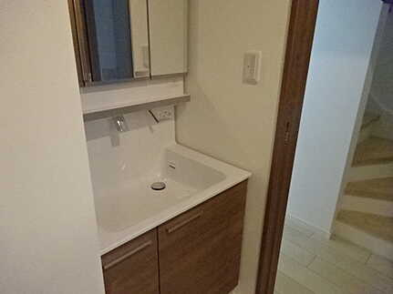 広島市南区宇品御幸３丁目の独立洗面台