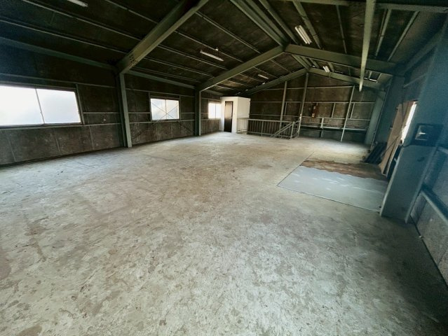 みよし町上貸倉庫の内装