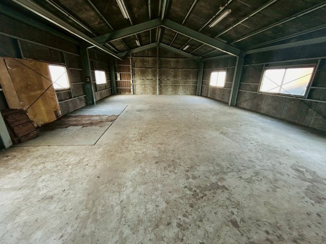 みよし町上貸倉庫の内装