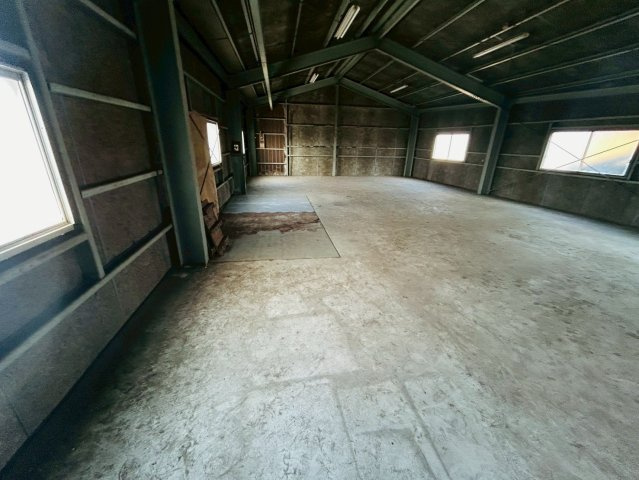 みよし町上貸倉庫の内装