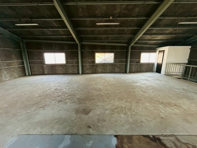 みよし町上貸倉庫の内装