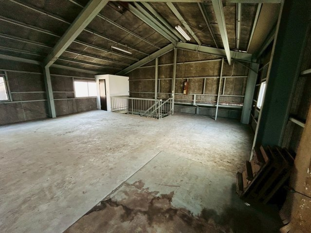 みよし町上貸倉庫の内装